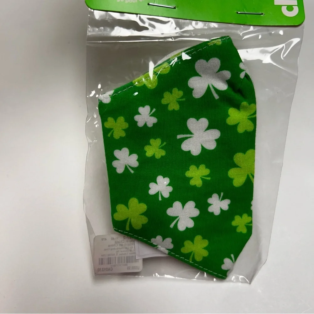Claire’s Child St. Patrick’s Cloth Face Mask Medium/Large Ages 6-12 yrs